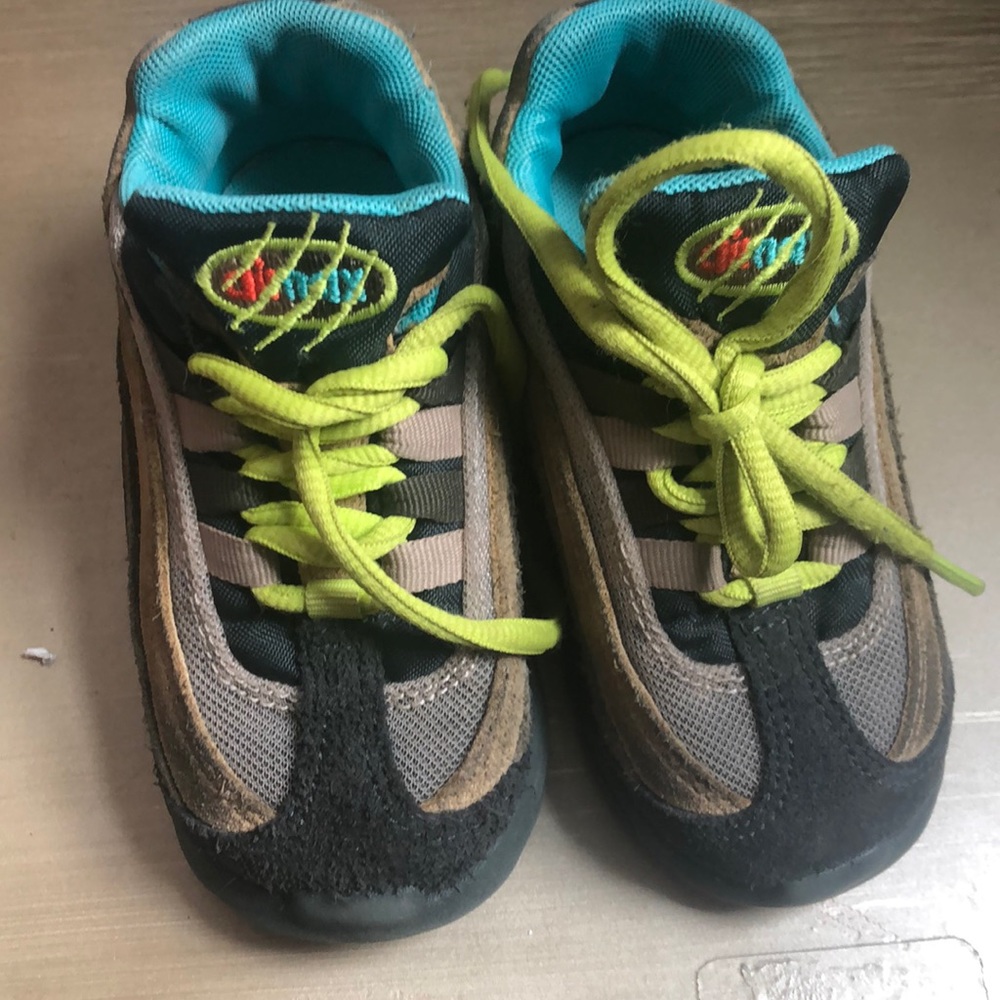 Dinosaur Air Max
